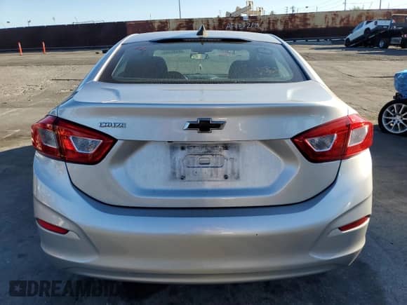 2017 Chevrolet Cruze LS с VIN 1G1BC5SM0H7280091, выставлен на аукционе Copart как лот 86883105 с пробегом 53 481 миль миль и Списание • Salvage title. История ставок и продаж доступна на DreamBid. Изображение 6.