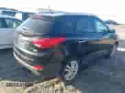 2011 Hyundai Tucson Limited with VIN KM8JU3AC0BU295417, listed as a IAAI auction lot 42843547 with 173,154 mi miles and . Bid and sale history available at DreamBid. Image 4.