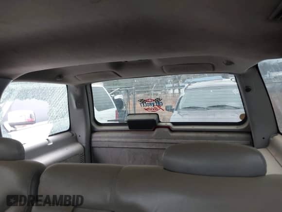 2000 Chevrolet Tahoe Z71 с VIN 1GNEK13R7YR141985, выставлен на аукционе IAAI как лот 41423851 с пробегом 190 624 миль миль и . История ставок и продаж доступна на DreamBid. Изображение 12.