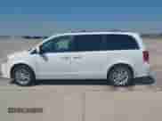 2020 Dodge Grand Caravan SXT z VIN 2C4RDGCG4LR194152, wystawiony jako IAAI lot #43196798 z przebiegiem 147 817 mil mil oraz . Historia ofert i sprzedaży dostępna na DreamBid. Obrazek 14.