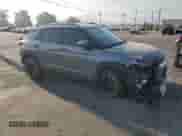 2022 Chevrolet TrailBlazer LT z VIN KL79MPSL1NB060292, wystawiony jako Copart lot #68784225 z przebiegiem 123 428 mil mil oraz Szkoda całkowita • Salvage title. Historia ofert i sprzedaży dostępna na DreamBid. Obrazek 4.