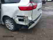 2015 Toyota Sienna XLE с VIN 5TDYK3DC3FS529256, выставлен на аукционе IAAI как лот 42172570 с пробегом 163 725 миль миль и . История ставок и продаж доступна на DreamBid. Изображение 6.