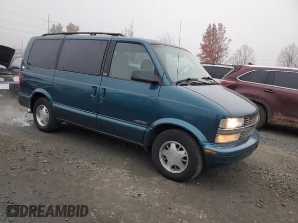 2000 Chevrolet Astro with VIN 1GNDM19W7YB213103, listed as a Copart auction lot 83493374 with 133,278 mi miles and Clean title. Bid and sale history available at DreamBid. Image 4.