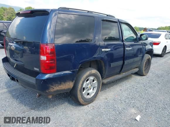 2009 Chevrolet Tahoe Commercial z VIN 1GNFK13089R234389, wystawiony jako IAAI lot #42592890 z przebiegiem 180 000 mil mil oraz . Historia ofert i sprzedaży dostępna na DreamBid. Obrazek 4.