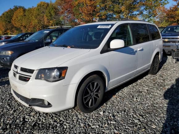2019 Dodge Grand Caravan GT с VIN 2C4RDGEG4KR611300, выставлен на аукционе Copart как лот 90084885 с пробегом 136 647 миль миль и Чистый • Clean title. История ставок и продаж доступна на DreamBid. Изображение 1.