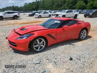 2014 Chevrolet Corvette 1LT z VIN 1G1YB2D71E5134308, wystawiony jako Copart lot #59693705 z przebiegiem 72 822 mil mil oraz Szkoda całkowita • Salvage title. Historia ofert i sprzedaży dostępna na DreamBid. Obrazek 1.