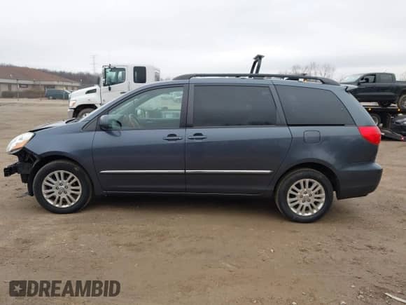 2010 Toyota Sienna XLE с VIN 5TDDK4CC1AS029952, выставлен на аукционе IAAI как лот 41720604 с пробегом 120 696 миль миль и . История ставок и продаж доступна на DreamBid. Изображение 15.