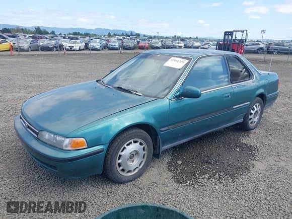 1992 Honda Accord с VIN 1HGCB7272NA037628, выставлен на аукционе IAAI как лот 42052229 с пробегом 248 632 миль миль и . История ставок и продаж доступна на DreamBid. Изображение 2.