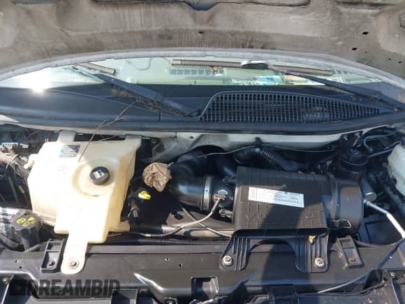 2007 Chevrolet Express Cargo z VIN 1GCFG15X971128422, wystawiony jako IAAI lot #42600669 z przebiegiem Nie podano mil oraz . Historia ofert i sprzedaży dostępna na DreamBid. Obrazek 10.