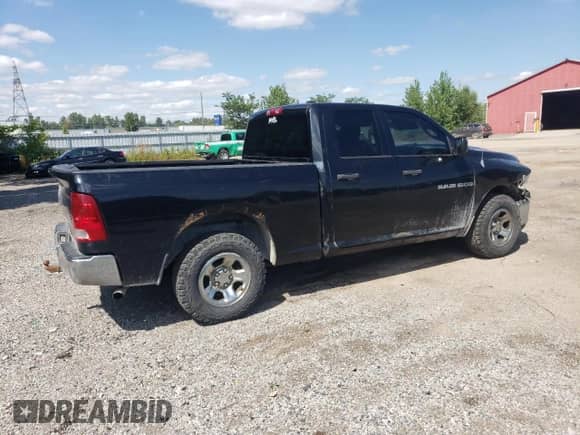 2012 Ram 1500 ST z VIN 1C6RD7FP4CS120411, wystawiony jako Copart lot #69358175 z przebiegiem 381 890 mil mil oraz Szkoda całkowita • Salvage title. Historia ofert i sprzedaży dostępna na DreamBid. Obrazek 3.