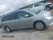 2013 Toyota Sienna XLE AAS with VIN 5TDYK3DC1DS360299, listed as a IAAI auction lot 42696792 with 186,676 mi miles and . Bid and sale history available at DreamBid. Image 13.