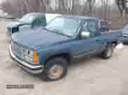 1988 GMC Sierra 1500 с VIN 1GTDK14K6JZ518298, выставлен на аукционе IAAI как лот 41714525 с пробегом 298 174 миль миль и . История ставок и продаж доступна на DreamBid. Изображение 2.