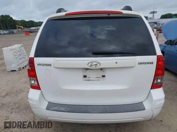 2008 Hyundai Entourage GLS с VIN KNDMC233086048519, выставлен на аукционе IAAI как лот 42758019 с пробегом 155 878 миль миль и . История ставок и продаж доступна на DreamBid. Изображение 16.
