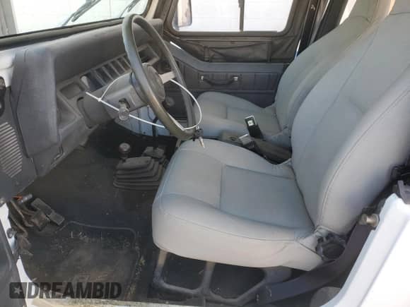 1994 Jeep Wrangler S с VIN 1J4FY19P1RP402410, выставлен на аукционе Copart как лот 90682685 с пробегом 96 066 миль миль и Чистый • Clean title. История ставок и продаж доступна на DreamBid. Изображение 7.