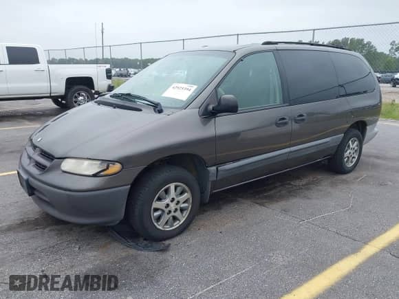 1997 Dodge Caravan SE с VIN 2B4GP44R0VR165745, выставлен на аукционе IAAI как лот 42925394 с пробегом 171 398 миль миль и . История ставок и продаж доступна на DreamBid. Изображение 2.
