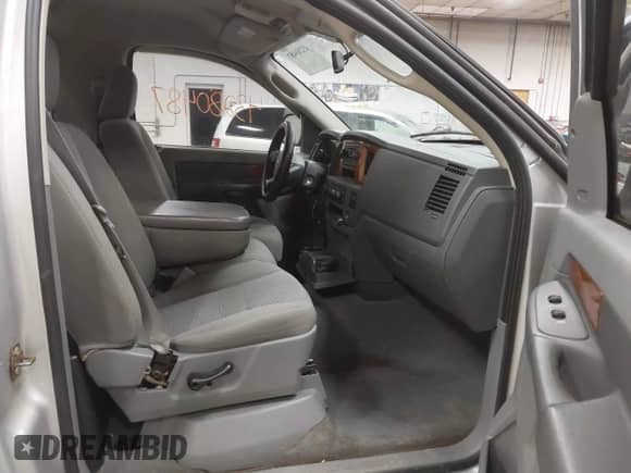 2006 Dodge 1500 SLT with VIN 1D7HU16236J166768, listed as a IAAI auction lot 43280487 with Not provided miles and . Bid and sale history available at DreamBid. Image 5.