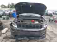 2019 Jeep Compass Altitude z VIN 3C4NJCBB8KT617753, wystawiony jako IAAI lot #42552275 z przebiegiem 63 298 mil mil oraz . Historia ofert i sprzedaży dostępna na DreamBid. Obrazek 10.