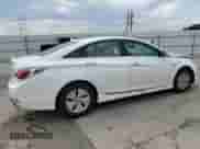 2015 Hyundai Sonata z VIN KMHEC4A49FA132629, wystawiony jako Copart lot #69064395 z przebiegiem 103 395 mil mil oraz Szkoda całkowita • Salvage title. Historia ofert i sprzedaży dostępna na DreamBid. Obrazek 3.