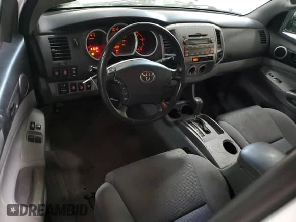 2010 Toyota Tacoma с VIN 5TEUU4EN7AZ741118, выставлен на аукционе Copart как лот 66289155 с пробегом 164 154 миль миль и Списание • Salvage title. История ставок и продаж доступна на DreamBid. Изображение 8.