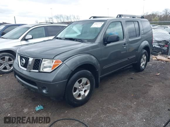 2005 Nissan Pathfinder SE with VIN 5N1AR18U55C760465, listed as a IAAI auction lot 41827578 with 236,946 mi miles and . Bid and sale history available at DreamBid. Image 2.