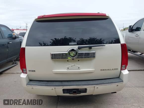2009 Cadillac Escalade with VIN 1GYFC23299R250494, listed as a IAAI auction lot 42666988 with 266,508 mi miles and . Bid and sale history available at DreamBid. Image 16.