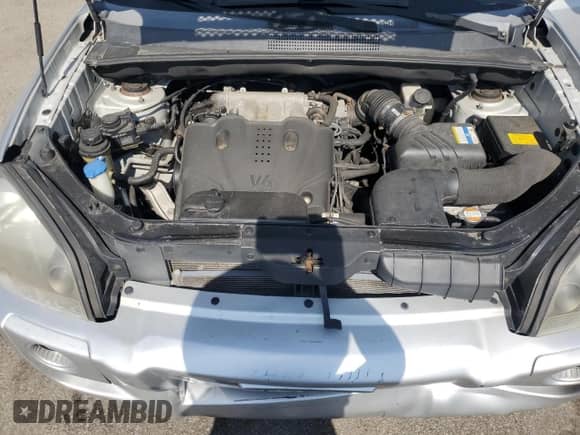 2008 Hyundai Tucson SE с VIN KM8JN72D28U855751, выставлен на аукционе Copart как лот 64925045 с пробегом 196 734 миль миль и Списание • Salvage title. История ставок и продаж доступна на DreamBid. Изображение 12.