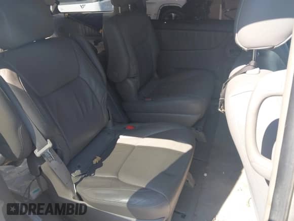 2008 Toyota Sienna XLE z VIN 5TDBK22C08S019999, wystawiony jako IAAI lot #43180038 z przebiegiem 218 337 mil mil oraz . Historia ofert i sprzedaży dostępna na DreamBid. Obrazek 8.