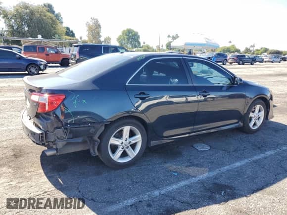 2013 Toyota Camry L z VIN 4T1BF1FK7DU643011, wystawiony jako Copart lot #82600145 z przebiegiem 218 016 mil mil oraz Szkoda całkowita • Salvage title. Historia ofert i sprzedaży dostępna na DreamBid. Obrazek 3.