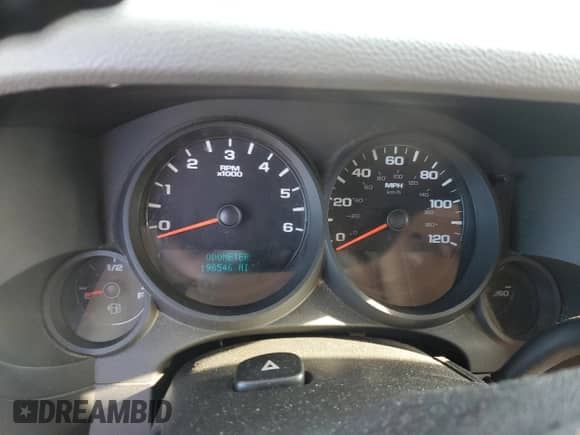 2011 Chevrolet Silverado 1500 LS z VIN 1GCRCREA7BZ169693, wystawiony jako Copart lot #80853555 z przebiegiem 198 456 mil mil oraz Szkoda całkowita • Salvage title. Historia ofert i sprzedaży dostępna na DreamBid. Obrazek 9.