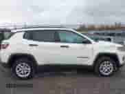 2018 Jeep Compass Sport с VIN 3C4NJDAB0JT117883, выставлен на аукционе IAAI как лот 43464152 с пробегом 90 397 миль миль и . История ставок и продаж доступна на DreamBid. Изображение 12.