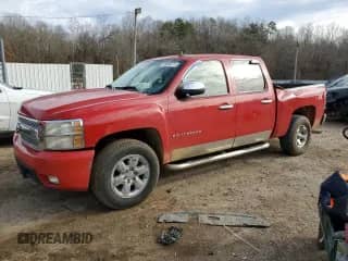 2007 Chevrolet Silverado 1500 2LT z VIN 2GCEK13M671536647, wystawiony jako Copart lot #88068275 z przebiegiem 230 658 mil mil oraz Szkoda całkowita • Salvage title. Historia ofert i sprzedaży dostępna na DreamBid. Obrazek 1.
