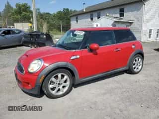 2009 MINI Hardtop S with VIN WMWMF73519TW84971, listed as a Copart auction lot 62074335 with 177,724 mi miles and Clean title. Bid and sale history available at DreamBid. Image 1.