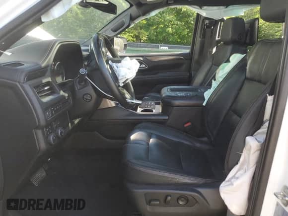 2021 Chevrolet Suburban RST с VIN 1GNSKEKD5MR331360, выставлен на аукционе Copart как лот 57723245 с пробегом 82 592 миль миль и Списание • Salvage title. История ставок и продаж доступна на DreamBid. Изображение 7.