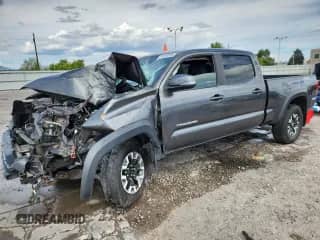 2017 Toyota Tacoma SR5 with VIN 3TMDZ5BN5HM017544, listed as a Copart auction lot 71926035 with 117,939 mi miles and Salvage title. Bid and sale history available at DreamBid. Image 1.