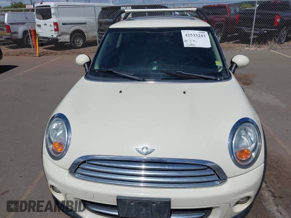 2012 MINI Hardtop with VIN WMWSU3C50CT255544, listed as a IAAI auction lot 42533243 with 102,422 mi miles and . Bid and sale history available at DreamBid. Image 6.