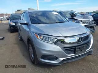 2020 Honda HR-V LX z VIN 3CZRU6H34LM718014, wystawiony jako IAAI lot #43014610 z przebiegiem 77 699 mil mil oraz . Historia ofert i sprzedaży dostępna na DreamBid. Obrazek 1.