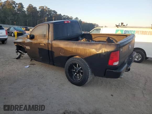 2017 Ram 1500 Express z VIN 3C6JR6AT6HG797018, wystawiony jako Copart lot #77579104 z przebiegiem 97 391 mil mil oraz Szkoda całkowita • Salvage title. Historia ofert i sprzedaży dostępna na DreamBid. Obrazek 2.