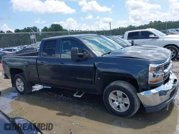 2019 Chevrolet Silverado 1500 LT z VIN 2GCVKPEC0K1106550, wystawiony jako IAAI lot #42768386 z przebiegiem 67 788 mil mil oraz . Historia ofert i sprzedaży dostępna na DreamBid. Obrazek 13.