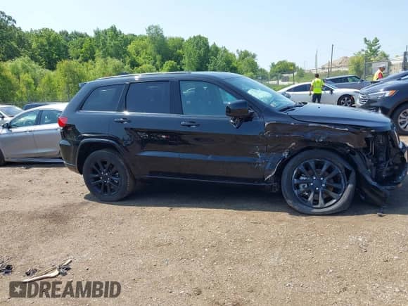 2022 Jeep Grand Cherokee Laredo X with VIN 1C4RJFAGXNC146821, listed as a IAAI auction lot 42530052 with 22,346 mi miles and . Bid and sale history available at DreamBid. Image 13.