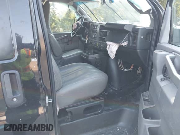 2017 Chevrolet Express Cargo с VIN 1GCWGAFFXH1140568, выставлен на аукционе IAAI как лот 43108676 с пробегом 196 900 миль миль и . История ставок и продаж доступна на DreamBid. Изображение 5.