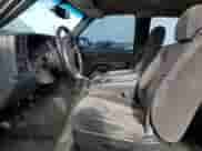 2006 Chevrolet Silverado 1500 LT1 z VIN 1GCEC19Z36Z276701, wystawiony jako Copart lot #70864855 z przebiegiem 233 957 mil mil oraz Czysty tytuł • Clean title. Historia ofert i sprzedaży dostępna na DreamBid. Obrazek 7.
