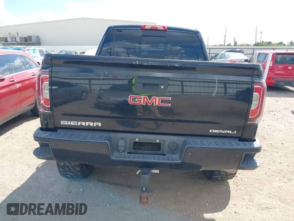 2016 GMC Sierra 1500 Denali с VIN 3GTU2PEC9GG337246, выставлен на аукционе IAAI как лот 43385533 с пробегом 71 717 миль миль и . История ставок и продаж доступна на DreamBid. Изображение 16.