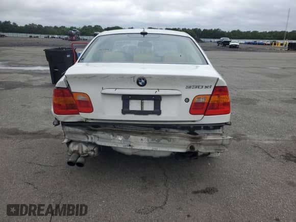 2005 BMW 3 Series 330xi с VIN WBAEW53405PN36880, выставлен на аукционе Copart как лот 66141695 с пробегом 200 391 миль миль и Списание • Salvage title. История ставок и продаж доступна на DreamBid. Изображение 6.