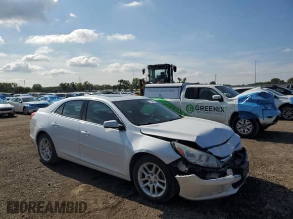 2015 Chevrolet Malibu LT with VIN 1G11C5SL3FF166172, listed as a Copart auction lot 81720885 with 243,368 mi miles and Salvage title. Bid and sale history available at DreamBid. Image 4.