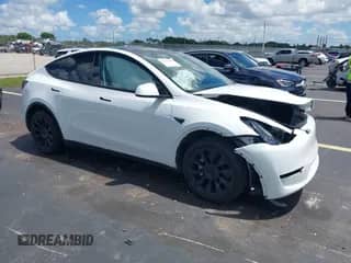 2024 Tesla Model Y с VIN 7SAYGDED3RF019239, выставлен на аукционе IAAI как лот 42978849 с пробегом 14 551 миль миль и . История ставок и продаж доступна на DreamBid. Изображение 1.