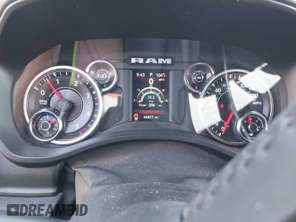 2021 Ram 1500 Big Horn z VIN 1C6RREFM9MN712074, wystawiony jako IAAI lot #42960665 z przebiegiem 44 477 mil mil oraz . Historia ofert i sprzedaży dostępna na DreamBid. Obrazek 15.