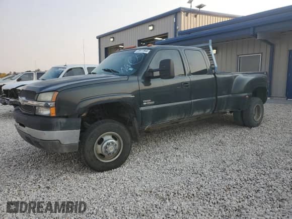 2003 Chevrolet Silverado 3500 с VIN 1GCJK39143E219868, выставлен на аукционе Copart как лот 73977944 с пробегом 253 740 миль миль и Списание • Salvage title. История ставок и продаж доступна на DreamBid. Изображение 1.