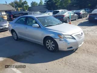 2008 Toyota Camry LE z VIN 4T1BE46K28U757010, wystawiony jako IAAI lot #43154035 z przebiegiem 155 869 mil mil oraz . Historia ofert i sprzedaży dostępna na DreamBid. Obrazek 1.