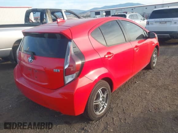 2015 Toyota Prius One with VIN JTDKDTB38F1112165, listed as a IAAI auction lot 43523513 with 146,825 mi miles and . Bid and sale history available at DreamBid. Image 4.