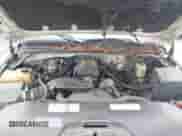 2000 Chevrolet Silverado 1500 LS z VIN 2GCEC19V0Y1193722, wystawiony jako IAAI lot #42232746 z przebiegiem Nie podano mil oraz . Historia ofert i sprzedaży dostępna na DreamBid. Obrazek 10.